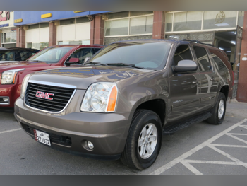 جي ام سي  يوكون  اكس إل  2011  اوتوماتيك  111,000 كم  8 سلندر  دفع رباعي  اس يو في  رمادي