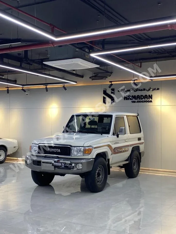 Toyota  Land Cruiser  Hard Top  2020  Manual  153,000 Km  6 Cylinder  Four Wheel Drive (4WD)  SUV  White