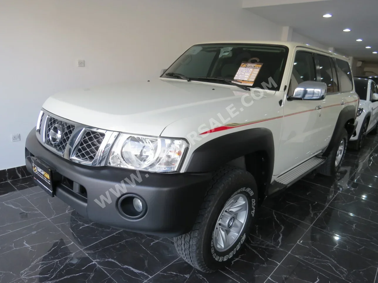 نيسان  باترول  جي ال  2023  اوتوماتيك  36,000 كم  6 سلندر  دفع رباعي  اس يو في  أبيض