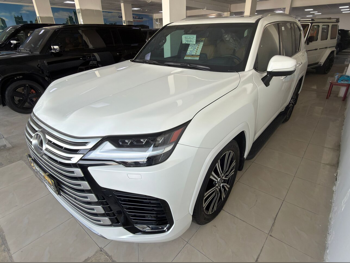 لكزس  ال اكس  600 لكجري  2024  اوتوماتيك  23,000 كم  6 سلندر  دفع رباعي  اس يو في  أبيض  تحت الضمان