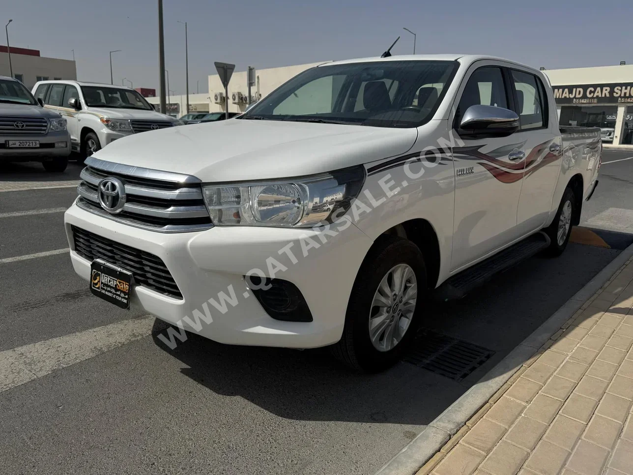 تويوتا  هاي لوكس  اس ار 5  2020  اوتوماتيك  169,000 كم  4 سلندر  دفع رباعي  بيكب  أبيض