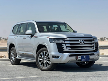 Toyota Land Cruiser GXR Twin Turbo 2024 Automatic 18,000 Km 6 Cylinder Four Wheel Drive (4WD) SUV Silver With Warranty