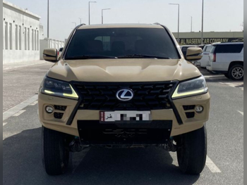 Lexus  LX  570  2016  Automatic  255,000 Km  8 Cylinder  Four Wheel Drive (4WD)  SUV  Beige