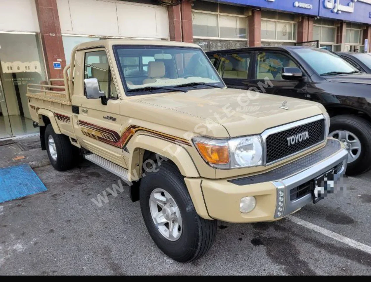 Toyota Land Cruiser LX 2020 Manual 157,000 Km 6 Cylinder Four Wheel Drive (4WD) Pick Up Beige