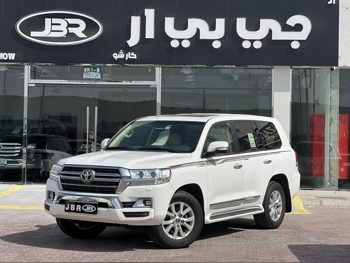 Toyota  Land Cruiser  GXR  2020  Automatic  299,000 Km  8 Cylinder  Four Wheel Drive (4WD)  SUV  White
