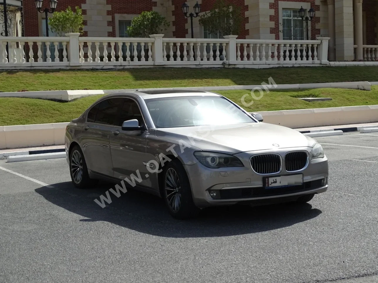 BMW 7-Series 730 Li 2012 Automatic 200,000 Km 6 Cylinder Rear Wheel Drive (RWD) Sedan Gold