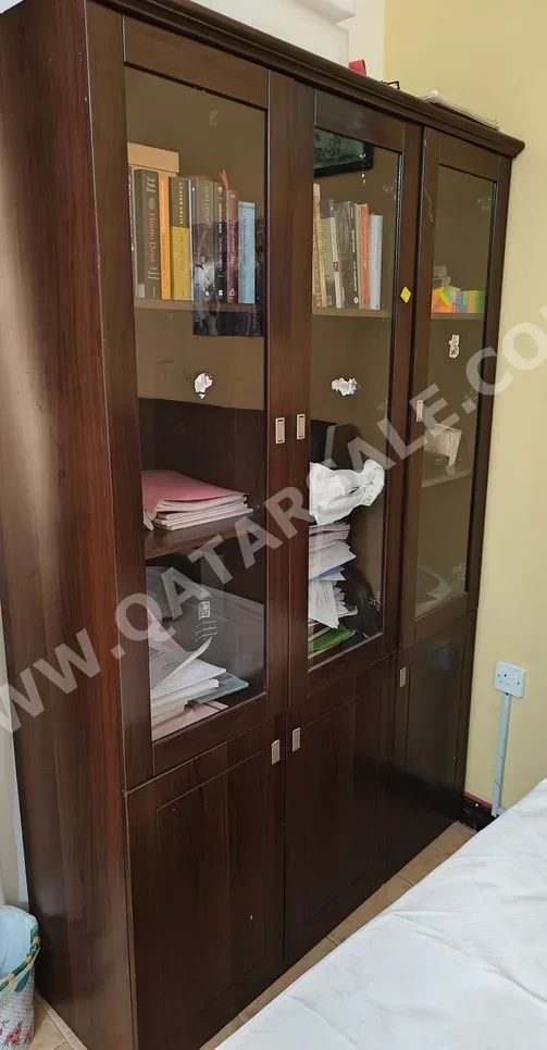 كابينات تخزين - خزائن  - بنى