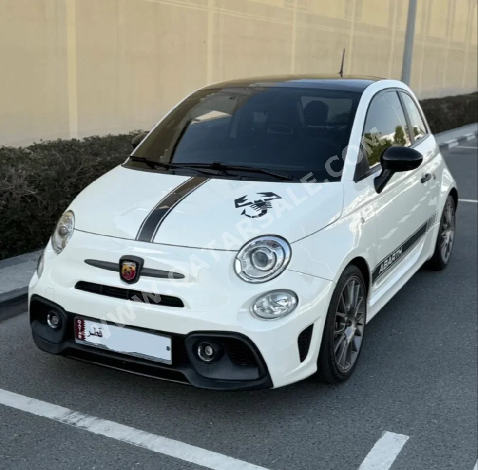 فيات  695  ابارث  2023  اوتوماتيك  16,000 كم  4 سلندر  سحب امامي  هاتشباك  أبيض