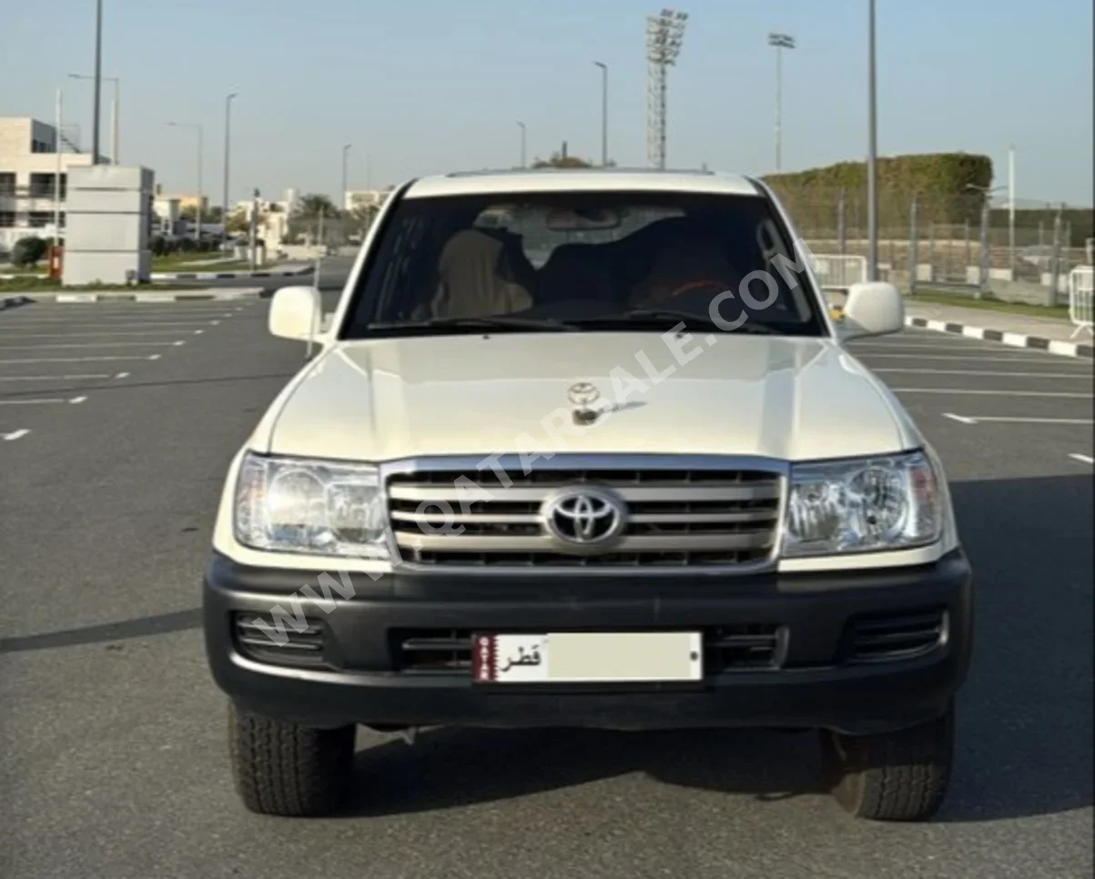 تويوتا  لاند كروزر  جي اكس ار - لمتيد  2007  اوتوماتيك  424,190 كم  6 سلندر  دفع رباعي  اس يو في  أبيض لؤلؤي