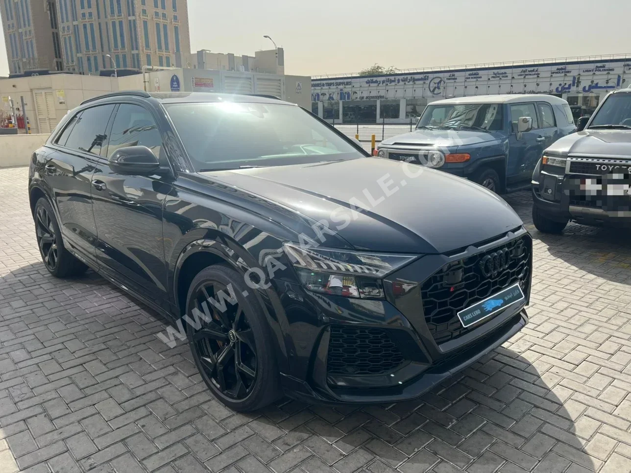 اودي  ار اس كيو 8  بيرفورمنس  2021  اوتوماتيك  65,000 كم  8 سلندر  دفع كلي مستمر  اس يو في  أسود