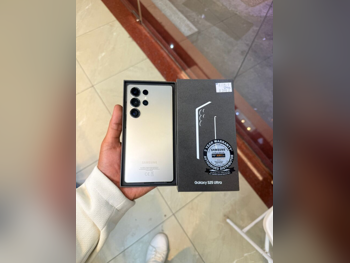 هواتف نقالة سامسونج  - جالاكسي اس  - 25 الترا  - تيتانيوم أبيض  - تحت الضمان