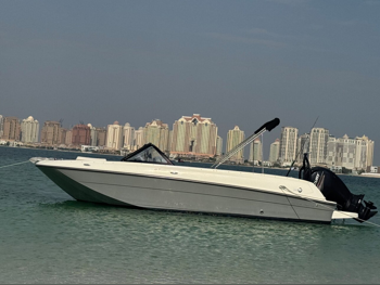 قوارب سريعة بايلاينر  مع موقف