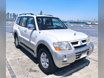 Mitsubishi  Pajero  3.5  2006  Automatic  207,000 Km  6 Cylinder  Four Wheel Drive (4WD)  SUV  White