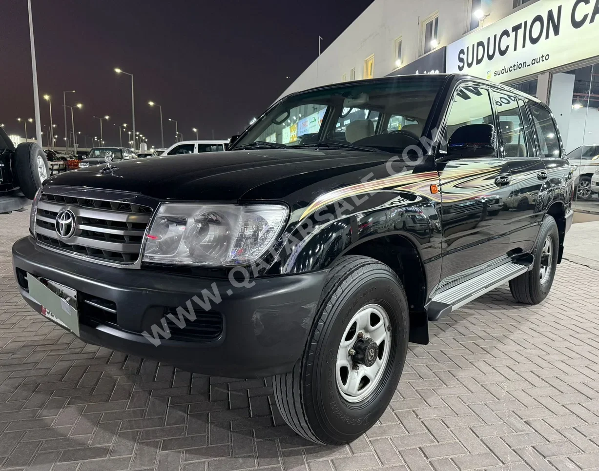 Toyota  Land Cruiser  GX  2006  Manual  190,000 Km  6 Cylinder  Four Wheel Drive (4WD)  SUV  Black
