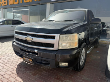 Chevrolet  Silverado  2011  Automatic  280,000 Km  8 Cylinder  Four Wheel Drive (4WD)  Pick Up  Black