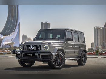 مرسيدس - بنز  جي - كلاس  63 اي ام جي نايت باك  2022  اوتوماتيك  48,000 كم  8 سلندر  دفع رباعي  اس يو في  رمادي غامق