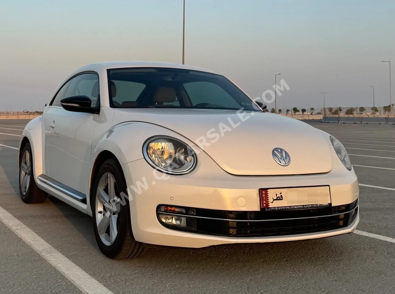 Volkswagen  Beetle  2015  Automatic  84,000 Km  4 Cylinder  Rear Wheel Drive (RWD)  Hatchback  White
