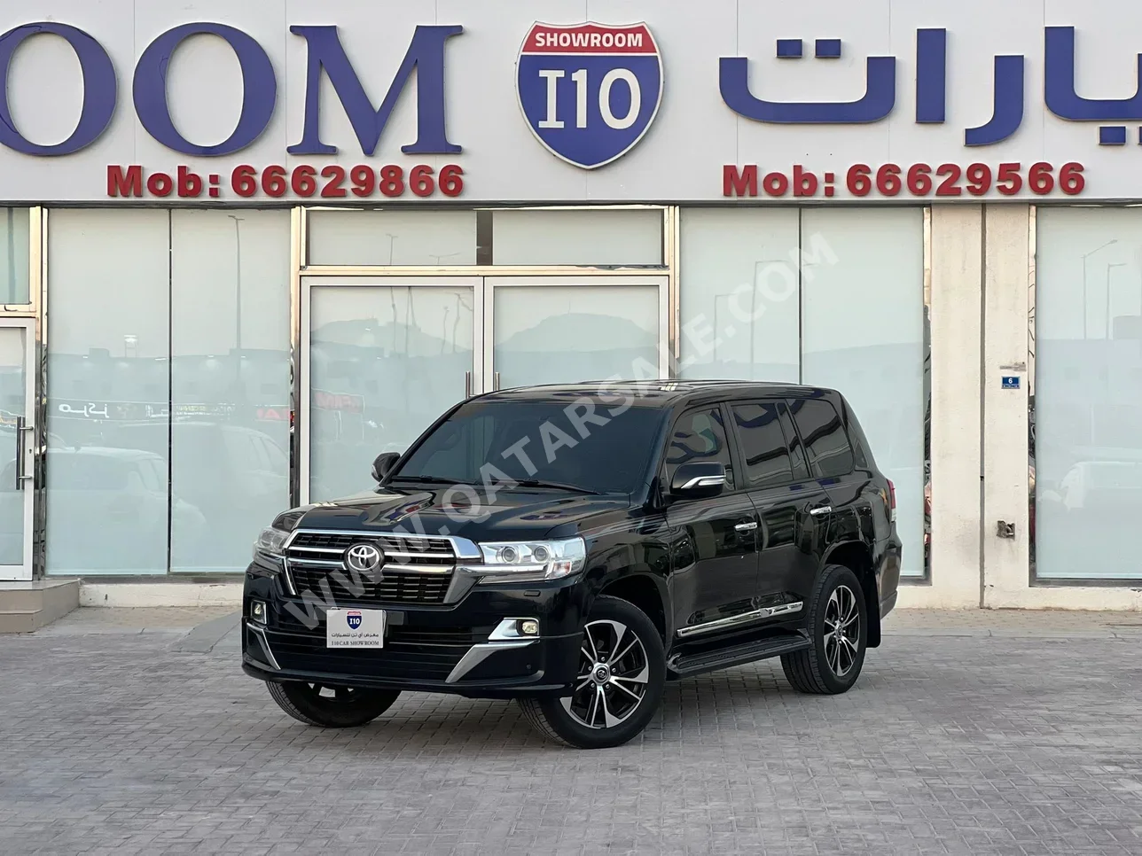 Toyota  Land Cruiser  GXR- Grand Touring  2017  Automatic  250,000 Km  6 Cylinder  Four Wheel Drive (4WD)  SUV  Black