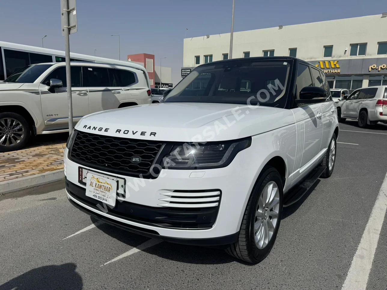 لاند روفر  رنج روفر  فوج  2021  اوتوماتيك  200,000 كم  8 سلندر  دفع رباعي  اس يو في  أبيض