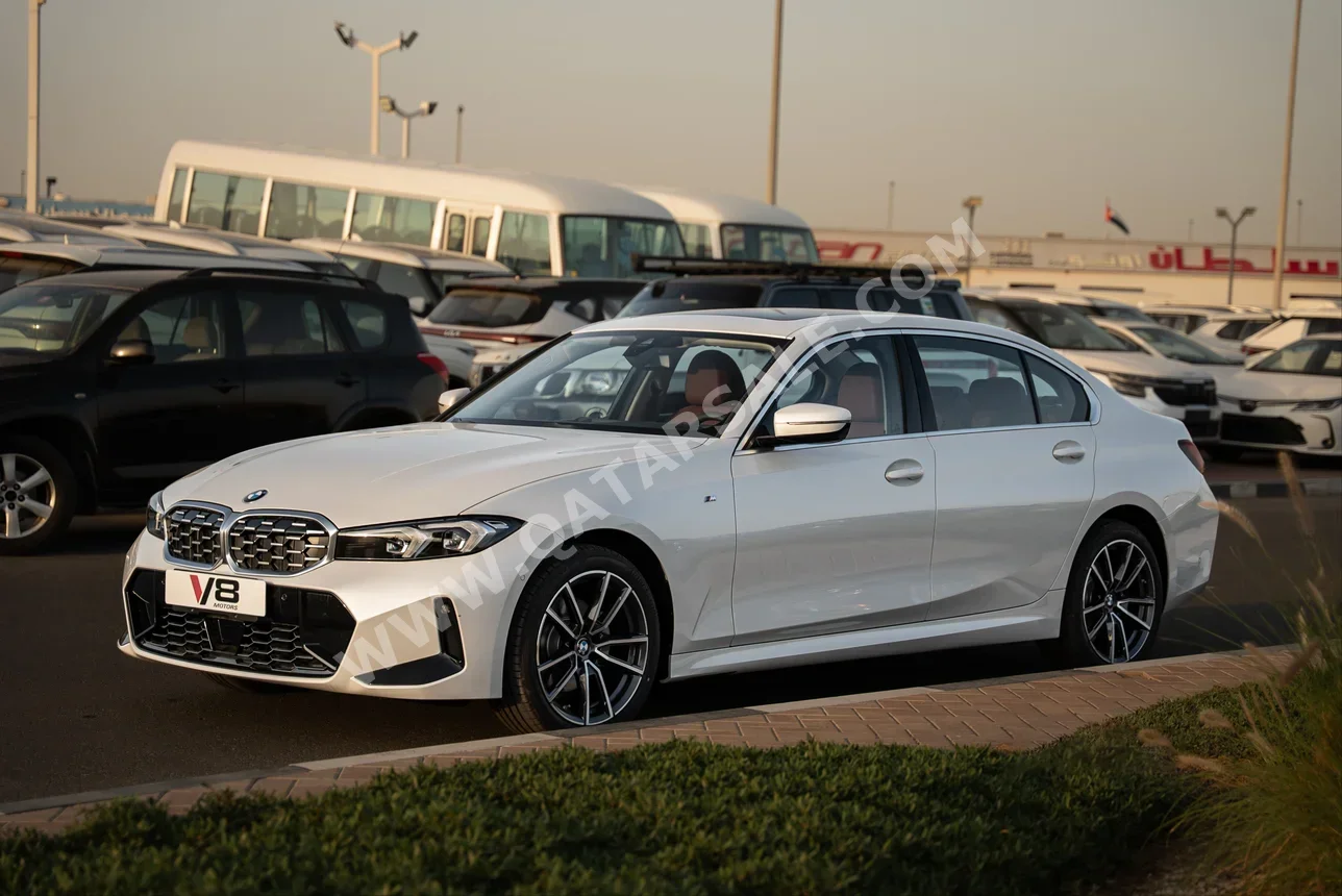 بي ام دبليو  الفئة - الثالثة  325i  2026  اوتوماتيك  0 كم  4 سلندر  دفع خلفي  سيدان  أبيض