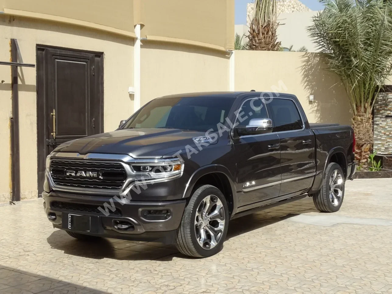 Dodge Ram Limited 2024 Automatic 47,000 Km 8 Cylinder Four Wheel Drive (4WD) Pick Up Gray With Warranty