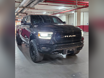 دودج  رام  بيغ هورن  2020  اوتوماتيك  122,000 كم  8 سلندر  دفع رباعي  بيكب  أسود