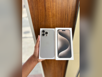 هواتف نقالة ابل  - ايفون 15  - برو ماكس  - تيتانيوم طبيعي  - تحت الضمان