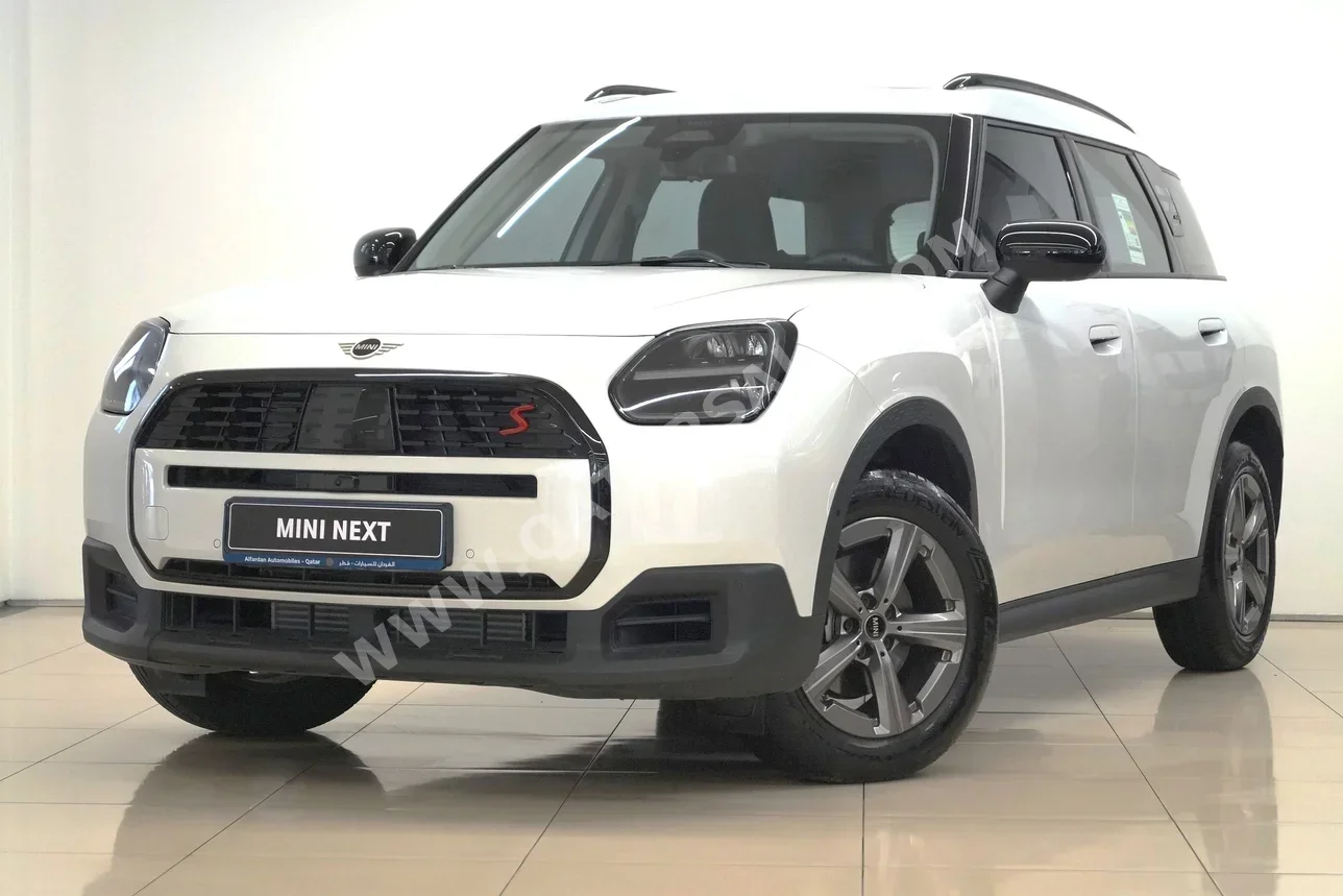 Mini  Cooper  CountryMan  2024  Automatic  6,000 Km  4 Cylinder  All Wheel Drive (AWD)  Hatchback  White  With Warranty