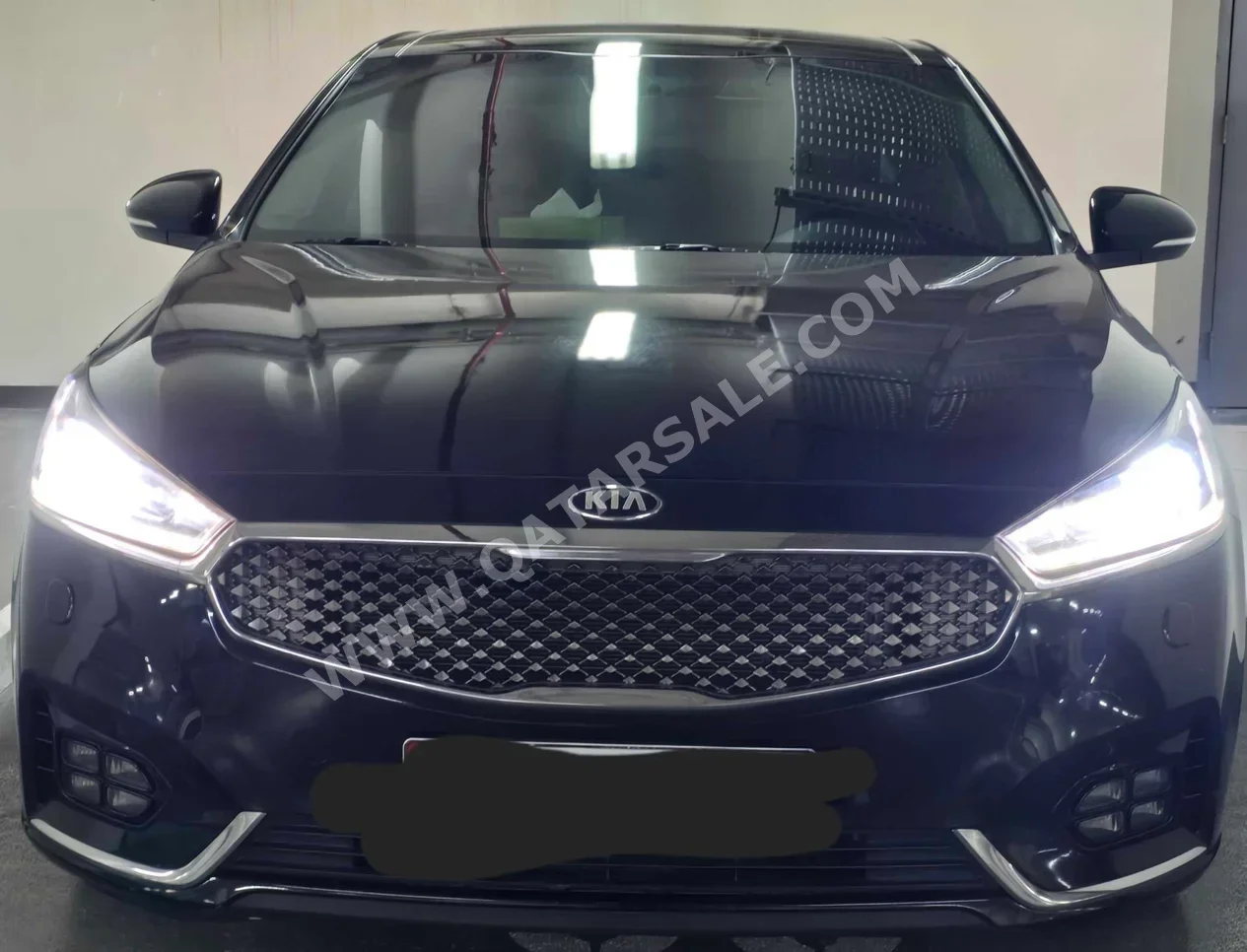 Kia  Cadenza  2017  Automatic  168,500 Km  6 Cylinder  Front Wheel Drive (FWD)  Sedan  Black