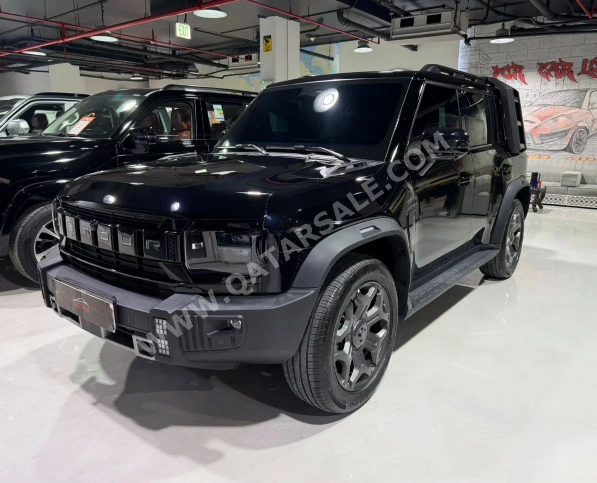 Jetour  T2  Luxury Plus  2026  Automatic  8,000 Km  4 Cylinder  All Wheel Drive (AWD)  SUV  Black  With Warranty