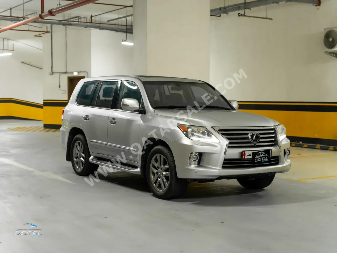 Lexus  LX  570  2014  Automatic  251,000 Km  8 Cylinder  Four Wheel Drive (4WD)  SUV  Silver