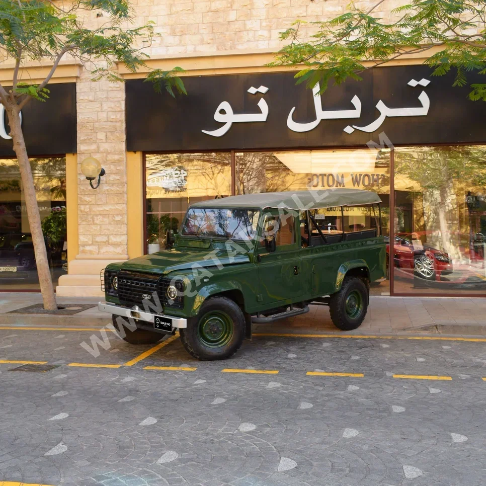 لاند روفر  ديفيندر  1999  عادي  175,140 كم  6 سلندر  دفع رباعي  اس يو في  أخضر