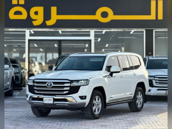 Toyota  Land Cruiser  GXR  2024  Automatic  32,000 Km  6 Cylinder  Four Wheel Drive (4WD)  SUV  White  With Warranty