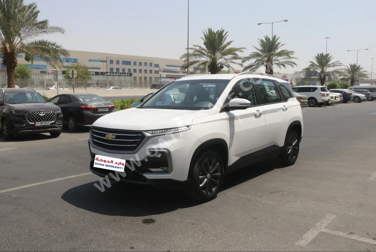 Chevrolet Captiva LS 2023 Automatic 85,000 Km 4 Cylinder Front Wheel Drive (FWD) SUV White
