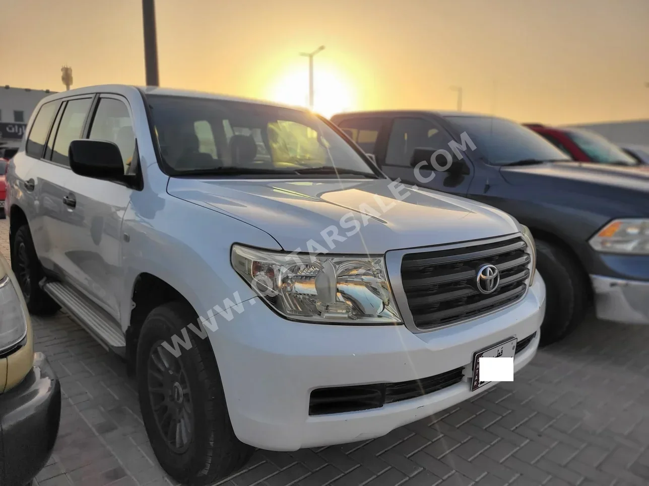 تويوتا لاند كروزر جي 2009 عادي 350,000 كم 6 سلندر دفع رباعي اس يو في أبيض