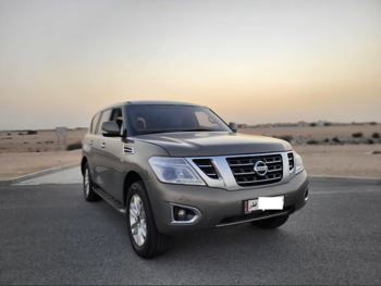 نيسان  باترول  اس اي  2014  اوتوماتيك  292,000 كم  8 سلندر  دفع رباعي  اس يو في  رمادي