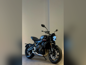 تريمف ترايدنت 660 - 2025 - اللون اسود - الضمان