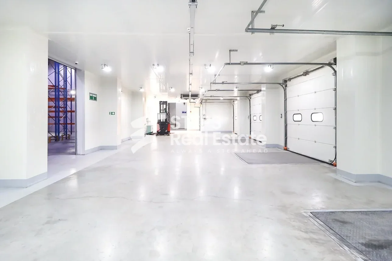 Warehouses & Stores - Al Wakrah  - Barkit Al Awamer  -Area Size: 7000 Square Meter