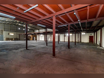 Warehouses & Stores - Al Rayyan  - Industrial Area  -Area Size: 800 Square Meter