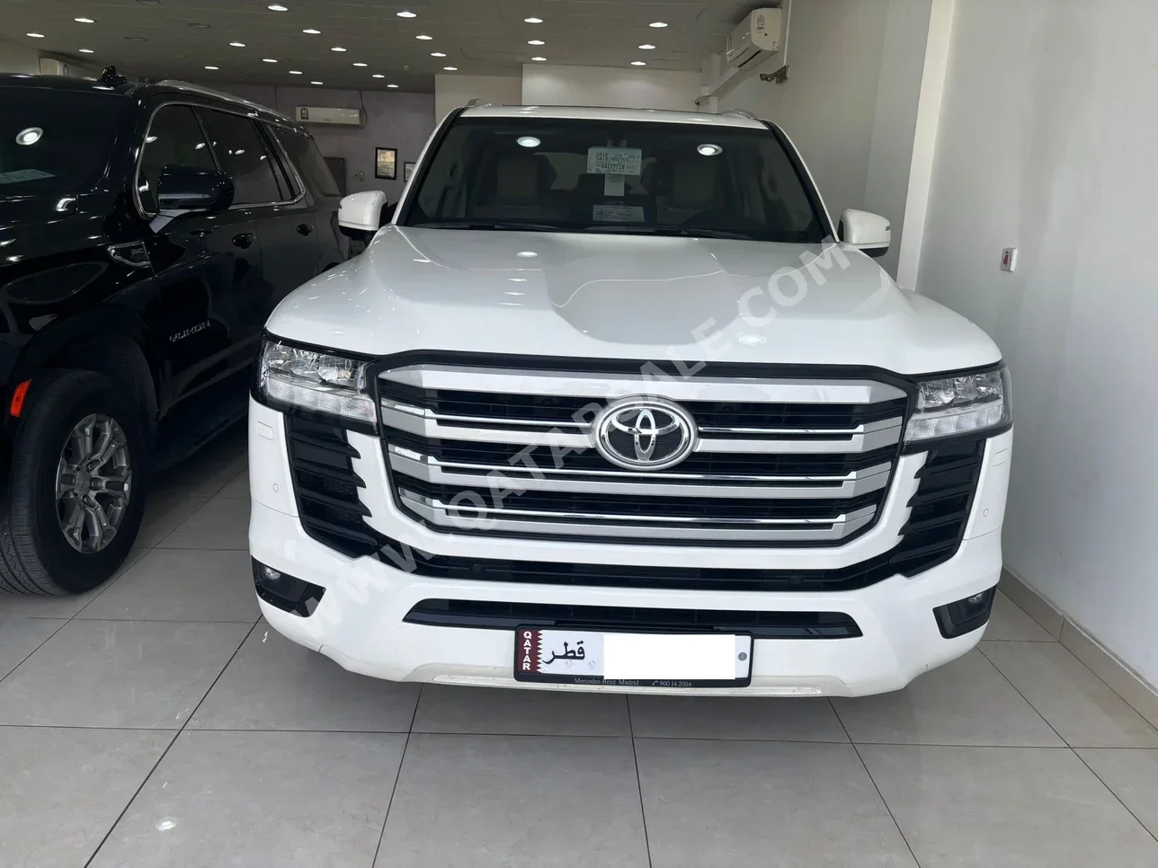 Toyota  Land Cruiser  GXR Twin Turbo  2025  Automatic  16,000 Km  6 Cylinder  Four Wheel Drive (4WD)  SUV  White  With Warranty