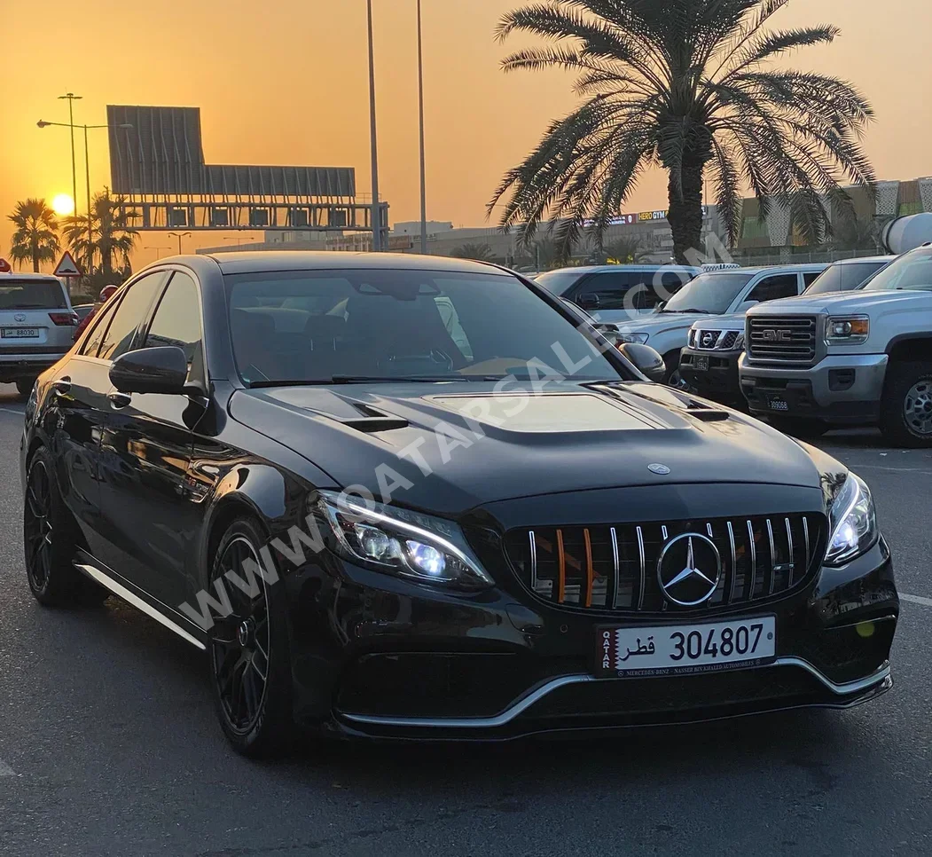 Mercedes-Benz  C-Class  63 AMG  2017  Automatic  125,000 Km  8 Cylinder  Rear Wheel Drive (RWD)  Sedan  Black