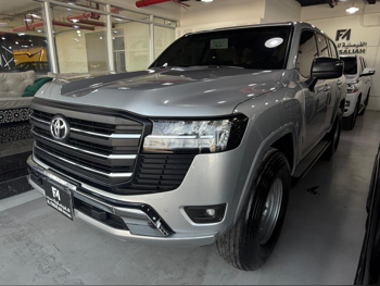 Toyota  Land Cruiser  GX  2025  Automatic  13,000 Km  6 Cylinder  Four Wheel Drive (4WD)  SUV  Silver  With Warranty