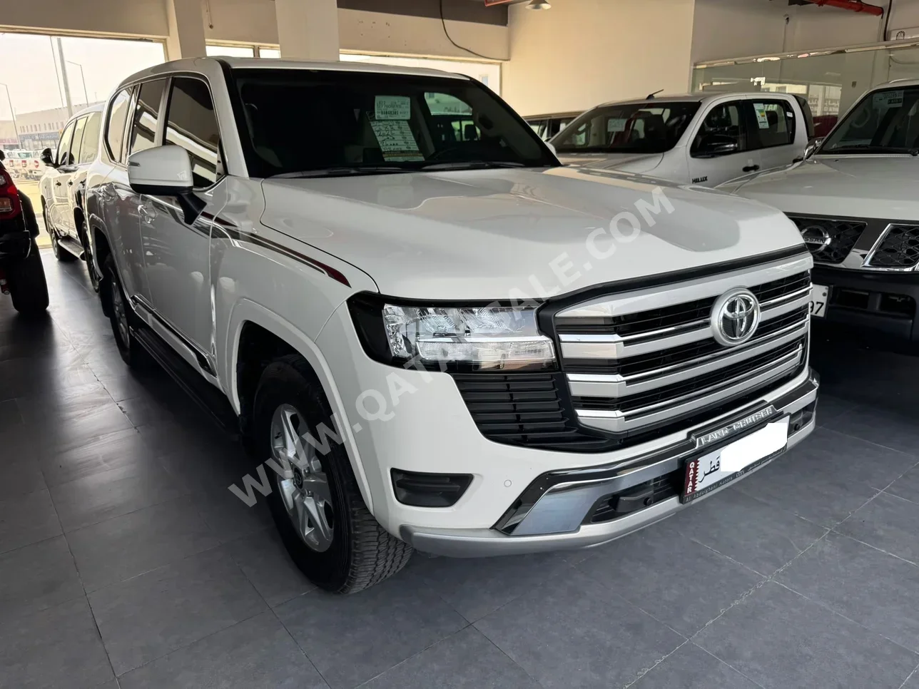 تويوتا  لاند كروزر  جي اكس ار  2024  اوتوماتيك  84,000 كم  6 سلندر  دفع رباعي  اس يو في  أبيض  تحت الضمان
