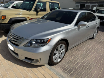لكزس  ال اس  600 اج ال  2010  اوتوماتيك  137,000 كم  8 سلندر  دفع خلفي  سيدان  فضي