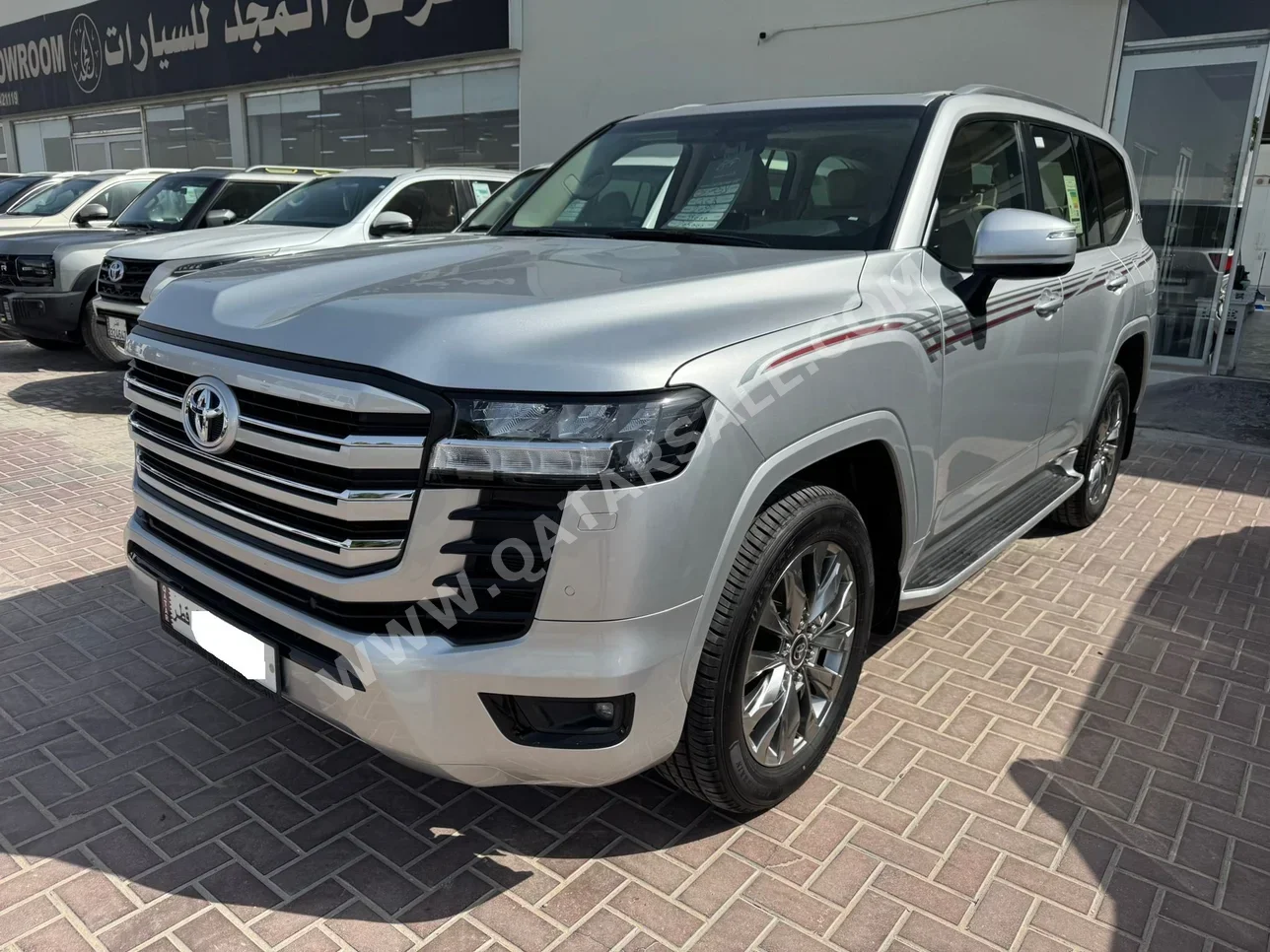 تويوتا  لاند كروزر  جي اكس ار توين توربو  2022  اوتوماتيك  99,000 كم  6 سلندر  دفع رباعي  اس يو في  فضي