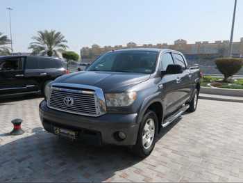 Toyota  Tundra  2012  Automatic  200,000 Km  8 Cylinder  Four Wheel Drive (4WD)  Pick Up  Gray