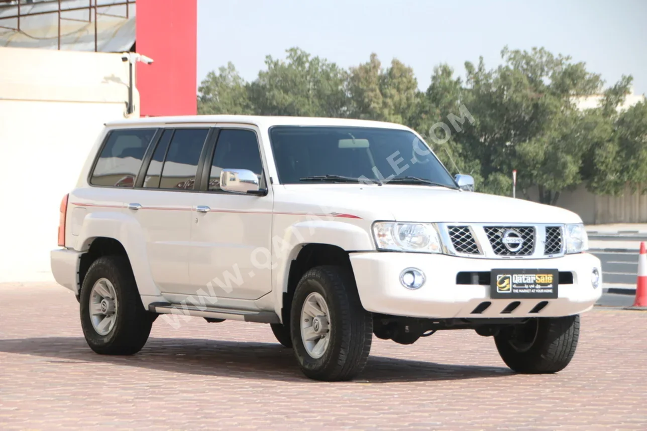 نيسان  باترول  سفاري  2022  اوتوماتيك  42,000 كم  6 سلندر  دفع رباعي  اس يو في  أبيض  تحت الضمان