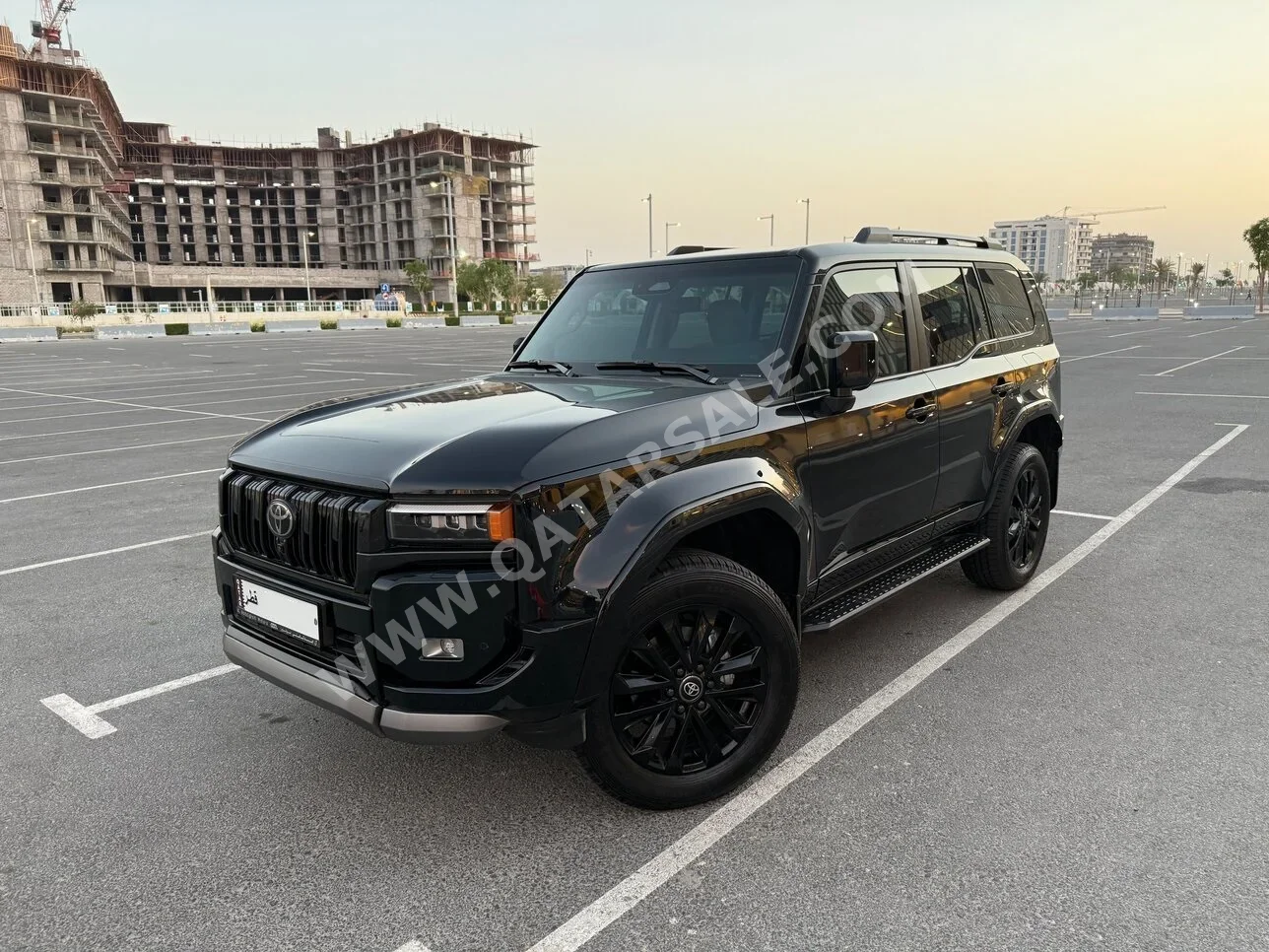 تويوتا  برادو  في اكس  2025  اوتوماتيك  8,500 كم  4 سلندر  دفع رباعي  اس يو في  أسود  تحت الضمان