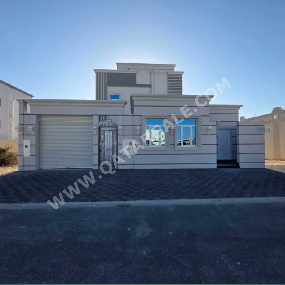 Family Residential  - Semi Furnished  - Al Daayen  - Umm Qarn  - 7 Bedrooms