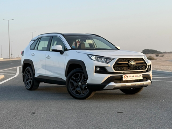 تويوتا  راف 4  2025  اوتوماتيك  0 كم  4 سلندر  دفع رباعي  اس يو في  أبيض  تحت الضمان